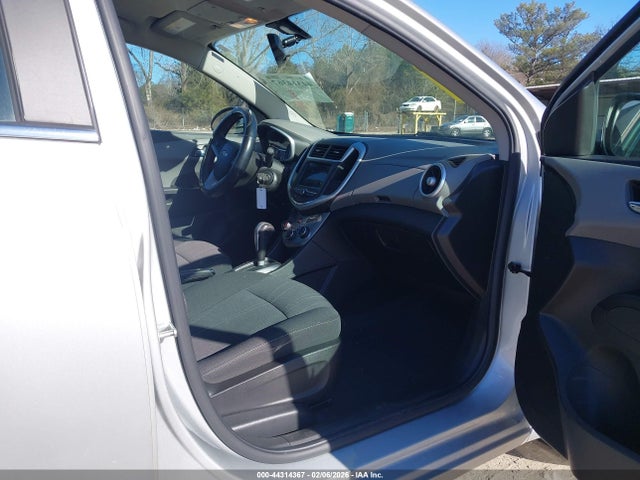Chevrolet Sonic Lt Auto 2018 1G1JD5SHXJ4131707 Image 5