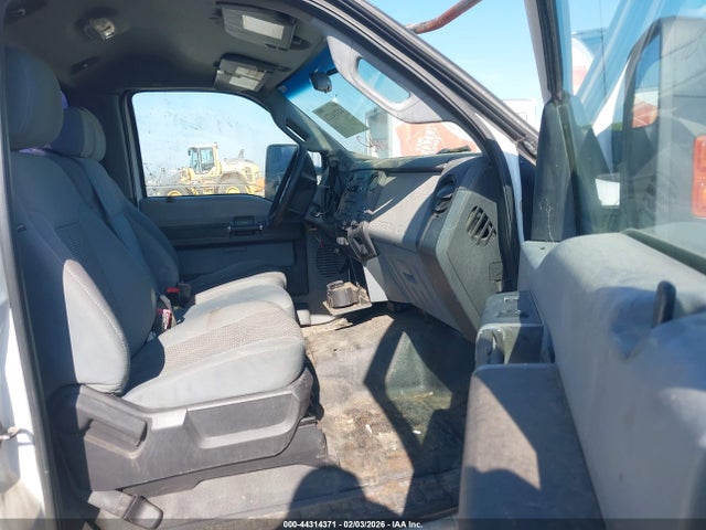 2011 FORD F-250 1FTBF2AT7BEB25076 Photo 4