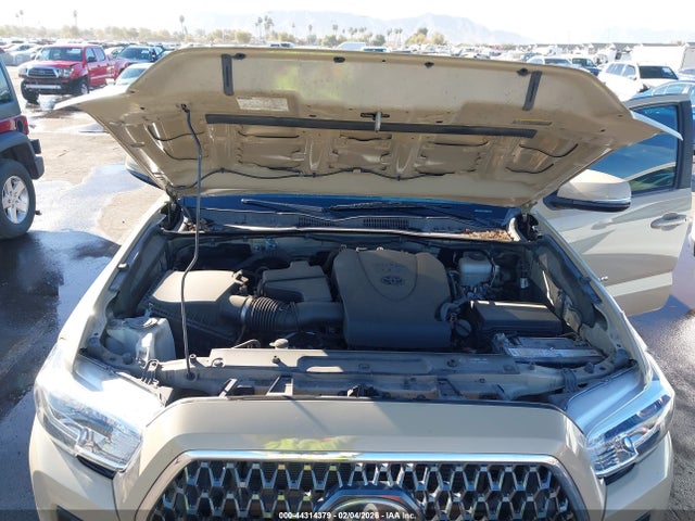 3TMCZ5AN1KM228695 Toyota Tacoma Trd Off Road