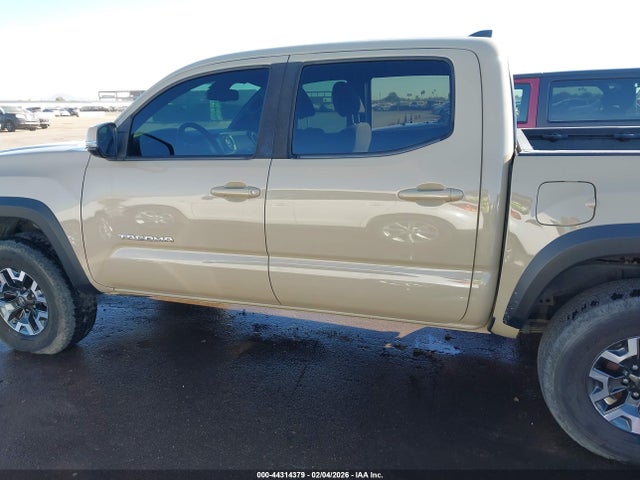 3TMCZ5AN1KM228695 Toyota Tacoma Trd Off Road