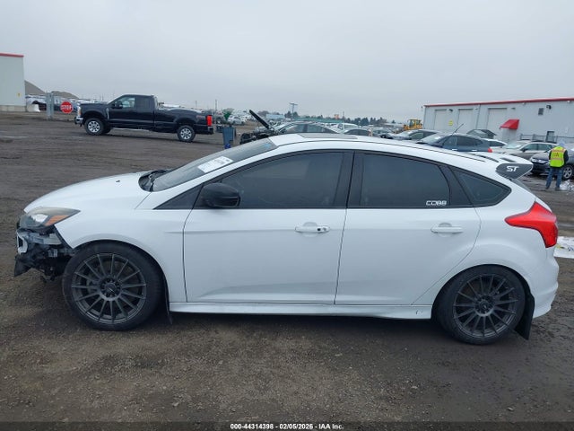 Ford FOCUS ST 2014 1FADP3L96EL454614 Image 15