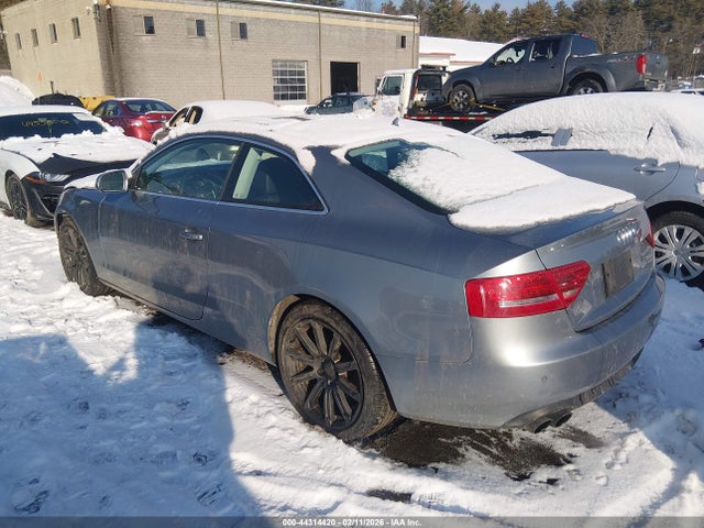 2011 AUDI A5 WAULFAFR8BA041431 Photo 2