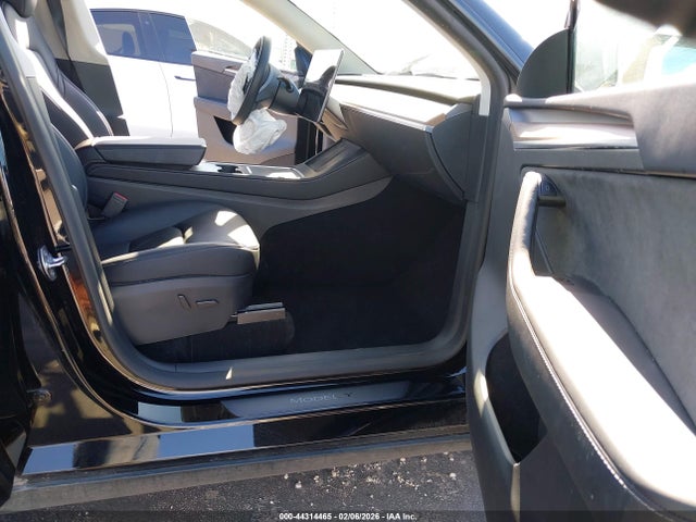 7SAYGDEE3SF303744 Tesla Model Y Long Range Dual Motor All-wheel Drive