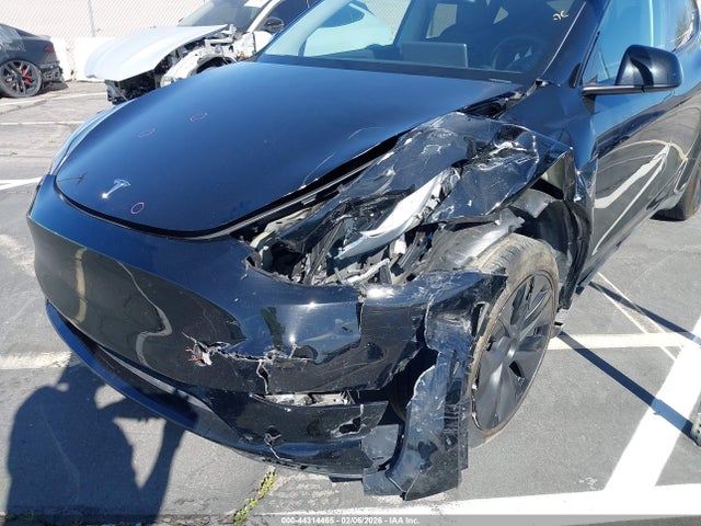 7SAYGDEE3SF303744 Tesla Model Y Long Range Dual Motor All-wheel Drive