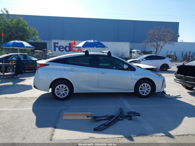 JTDKAMFU9N3174887 Toyota Prius L