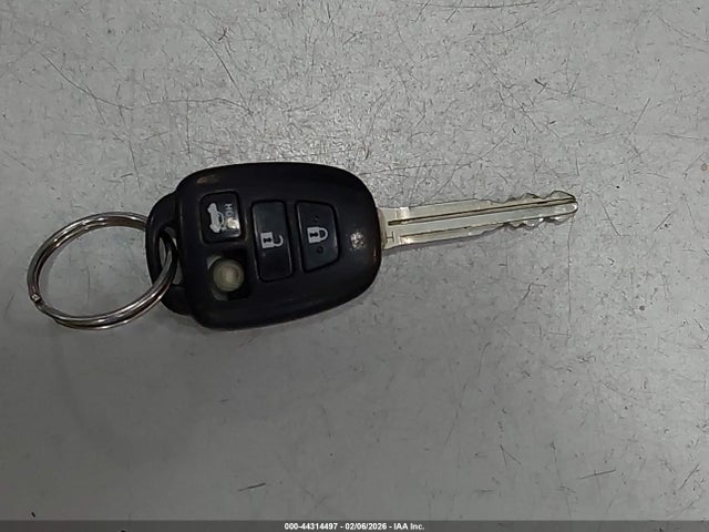 5YFBURHE5HP601763 Toyota COROLLA LE