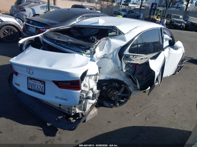 Lexus IS 250 2015 JTHBF1D26F5057743 Image 4