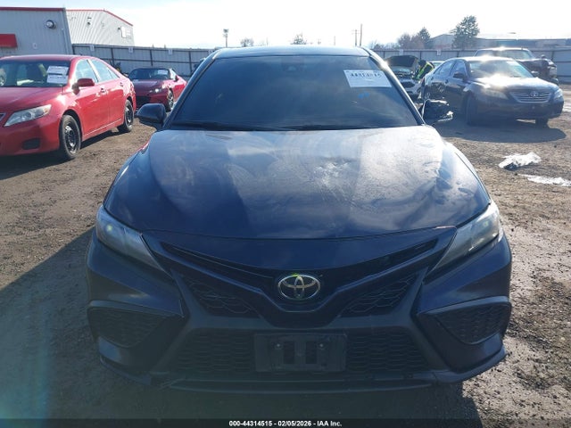 4T1G11AK8NU695020 Toyota CAMRY SE
