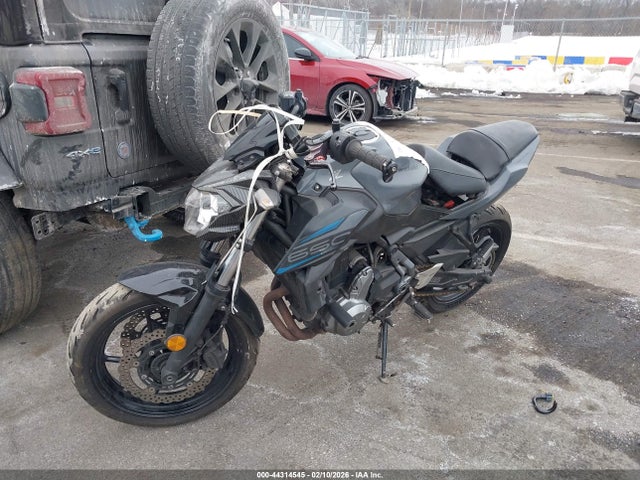 JKAEREH13KDA42757 Kawasaki Er650 H