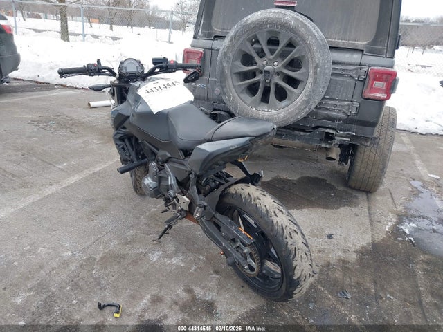 JKAEREH13KDA42757 Kawasaki Er650 H