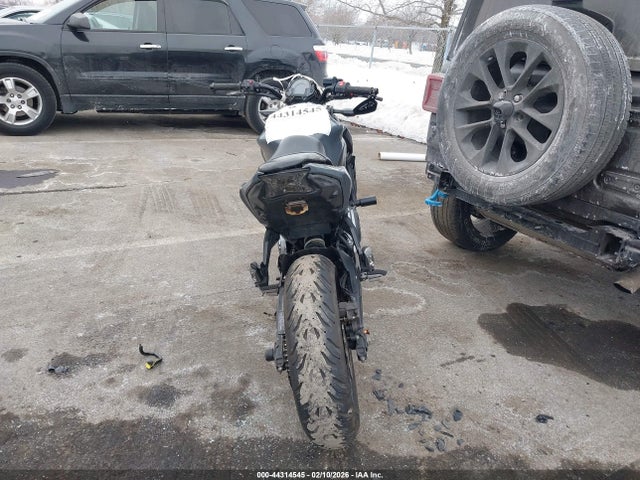 JKAEREH13KDA42757 Kawasaki Er650 H
