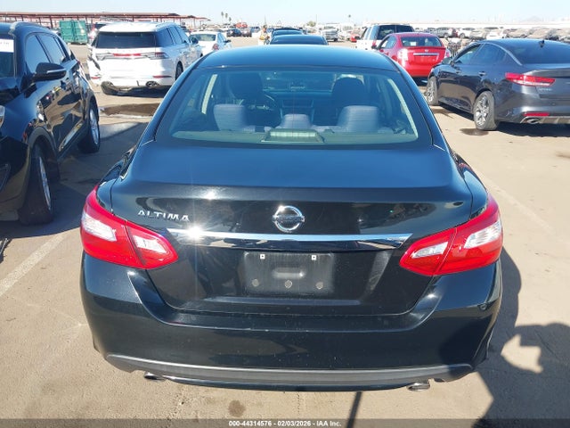 1N4AL3AP0HC183327 Nissan Altima 2.5 S