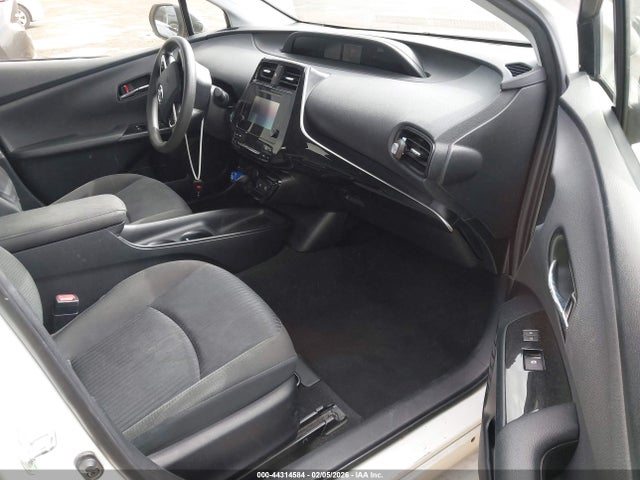 JTDKBRFU2G3005890 Toyota Prius Two