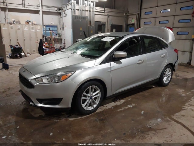 1FADP3F27JL285888 Ford FOCUS SE
