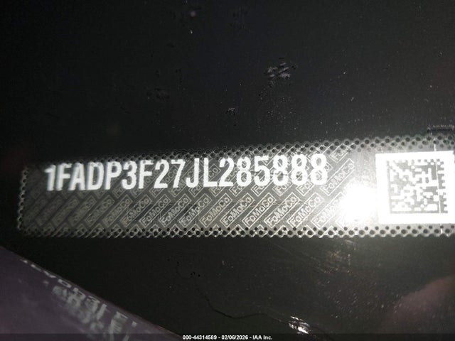 1FADP3F27JL285888 Ford FOCUS SE