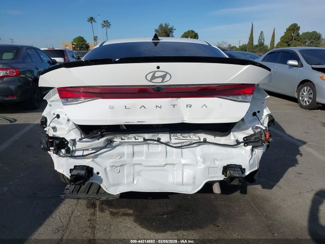 KMHLM4DG5SU985581 Hyundai Elantra Sel Sport