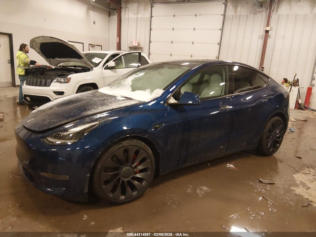 7SAYGDEF1RA275832 Tesla Model Y Performance Dual Motor All-wheel Drive
