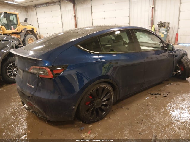 7SAYGDEF1RA275832 Tesla Model Y Performance Dual Motor All-wheel Drive