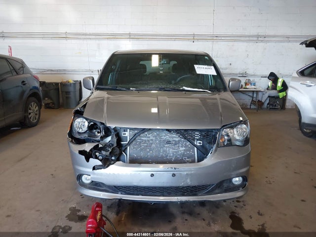Продаж на аукціоні авто 2018 Dodge Grand Caravan Se Plus, vin: 2C4RDGBGXJR202303, номер лоту: 44314601