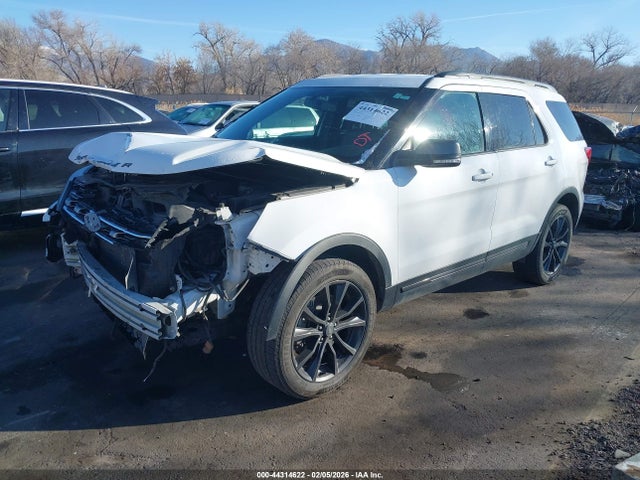 Ford EXPLORER XLT 2017 1FM5K8D88HGE29156 Image 2
