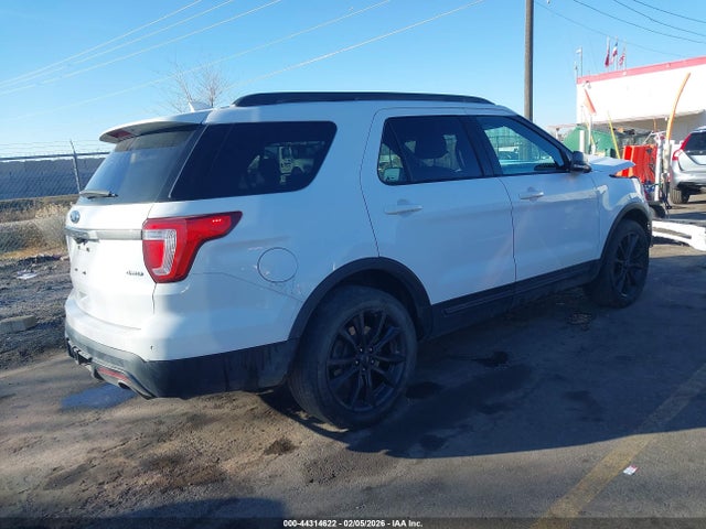 Ford EXPLORER XLT 2017 1FM5K8D88HGE29156 Image 4