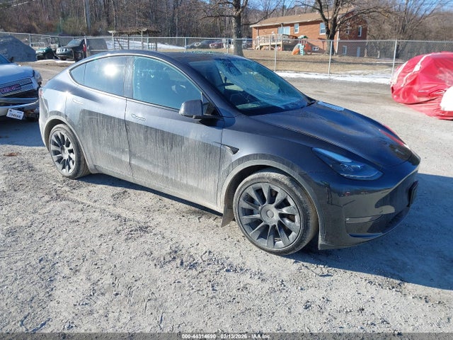 2024 TESLA MODEL Y 7SAYGAEE9RF018989 Photo 0