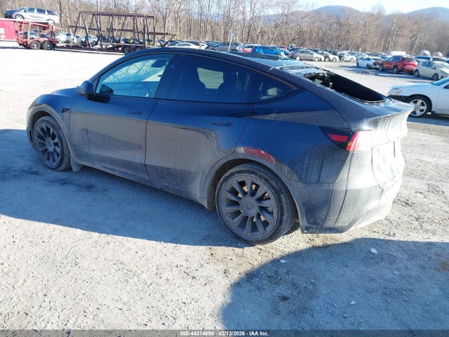 2024 TESLA MODEL Y 7SAYGAEE9RF018989 Photo 2