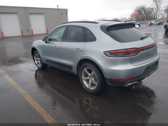 44314718 :رقم المزاد ، WP1AA2A53LLB13367 vin ، 2020 Porsche Macan مزاد بيع