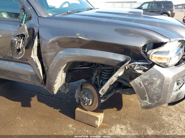5TFCZ5ANXJX144478 Toyota Tacoma Trd Sport