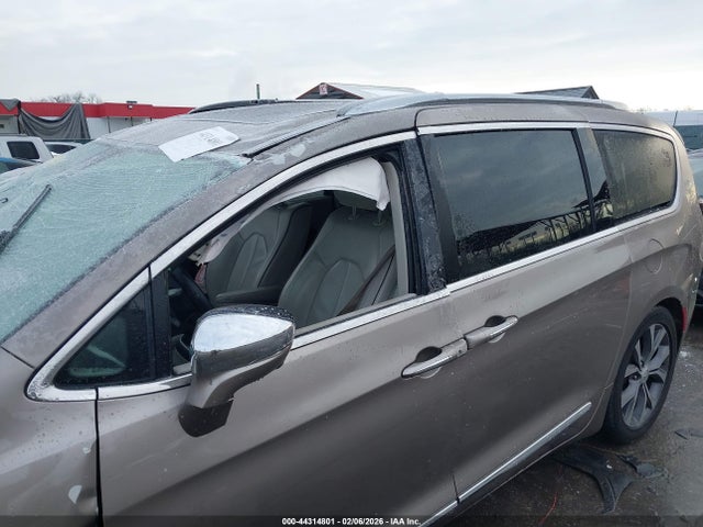 44314801 :رقم المزاد ، 2C4RC1GG3HR559681 vin ، 2017 Chrysler Pacifica Limited مزاد بيع