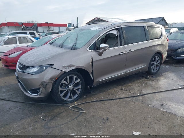 44314801 :رقم المزاد ، 2C4RC1GG3HR559681 vin ، 2017 Chrysler Pacifica Limited مزاد بيع