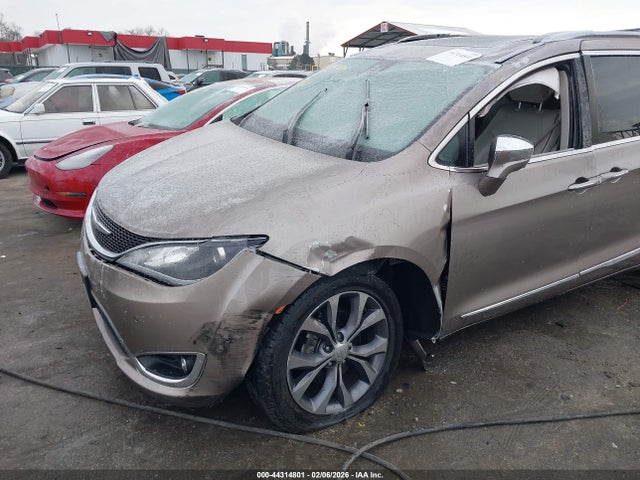 44314801 :رقم المزاد ، 2C4RC1GG3HR559681 vin ، 2017 Chrysler Pacifica Limited مزاد بيع