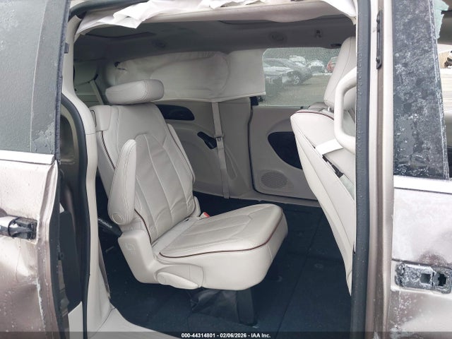 44314801 :رقم المزاد ، 2C4RC1GG3HR559681 vin ، 2017 Chrysler Pacifica Limited مزاد بيع