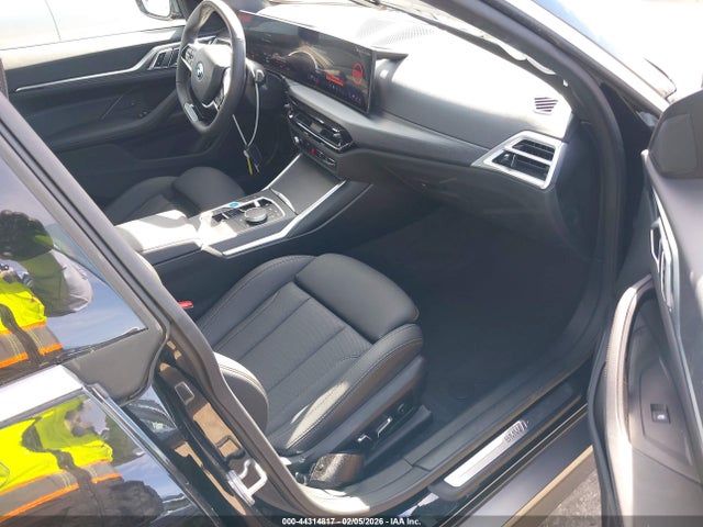 44314817 :رقم المزاد ، WBY23HD01SFU09051 vin ، 2025 Bmw I4 Gran Coupe Edrive40 مزاد بيع