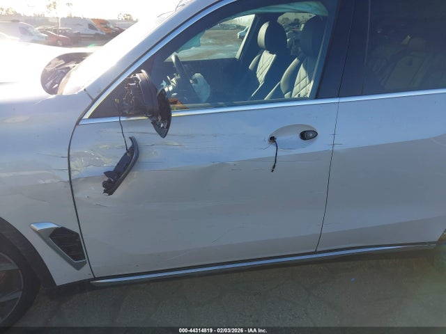 5UX13EU06R9V97715 BMW X5 Sdrive40i
