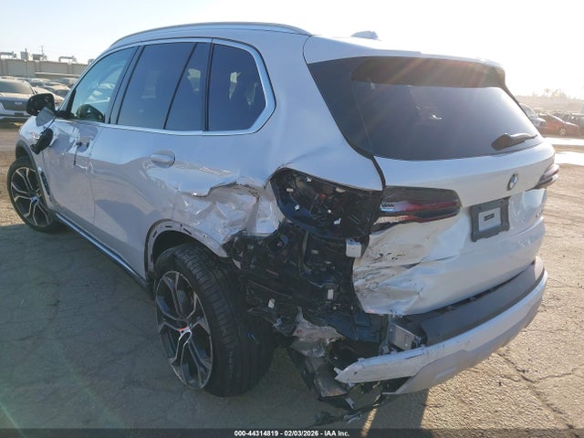 2024 BMW X5 5UX13EU06R9V97715 Photo 2