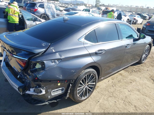 58ADA1C1XPU034785 Lexus ES 300H