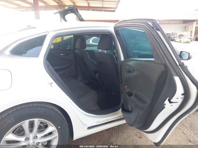 1G1ZE5ST0HF229339 Chevrolet MALIBU 1LT