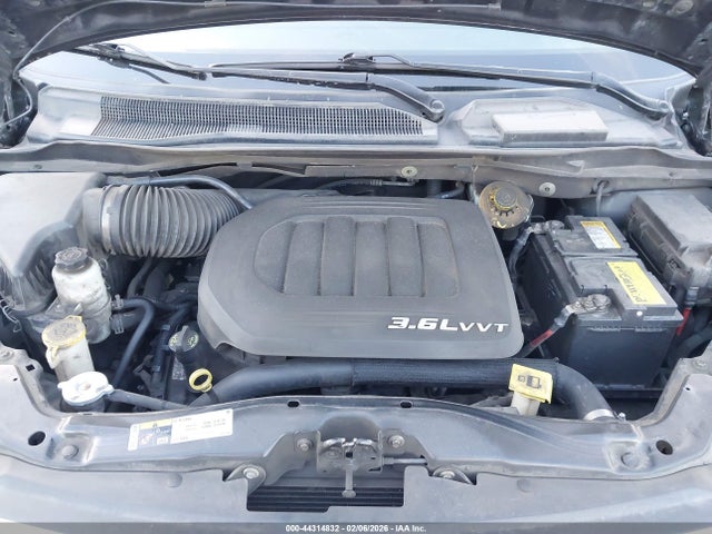 2014 Chrysler Town & Country Touring მანქანა იყიდება აუქციონზე, vin: 2C4RC1BG7ER386766, აუქციონის ნომერი: 44314832