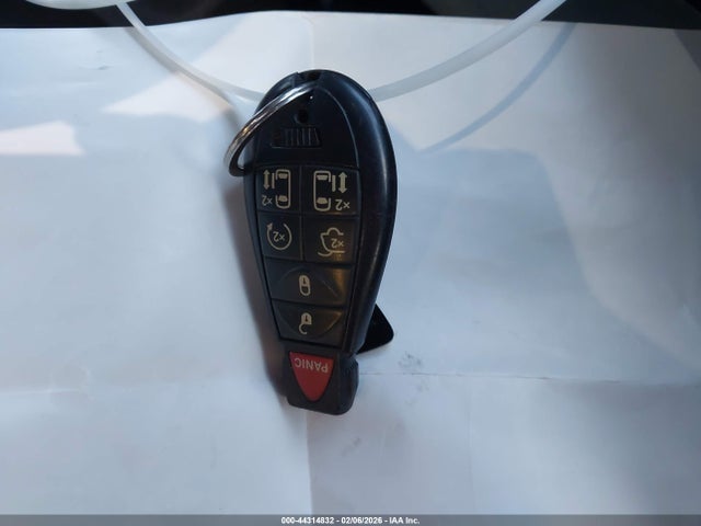 2014 Chrysler Town & Country Touring მანქანა იყიდება აუქციონზე, vin: 2C4RC1BG7ER386766, აუქციონის ნომერი: 44314832