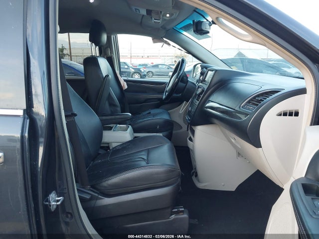 2014 Chrysler Town & Country Touring მანქანა იყიდება აუქციონზე, vin: 2C4RC1BG7ER386766, აუქციონის ნომერი: 44314832