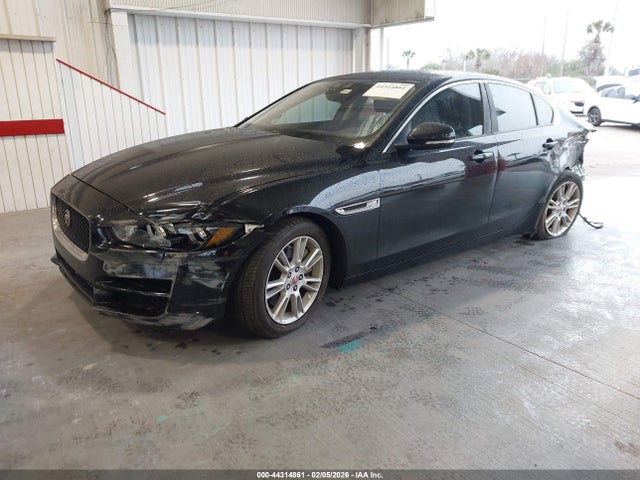 2018 JAGUAR XE SAJAD4FX0JCP28438 Photo 1
