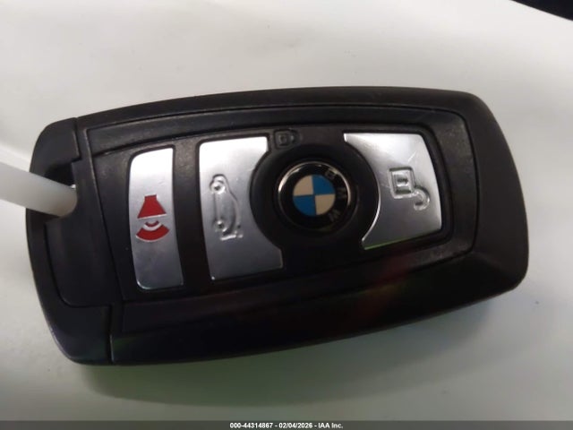 44314867 :رقم المزاد ، WBA5A5C58GG352071 vin ، 2016 Bmw 528i مزاد بيع