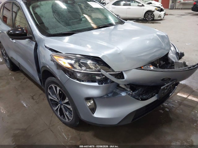 1FMCU9H90NUB60495 Ford ESCAPE SEL