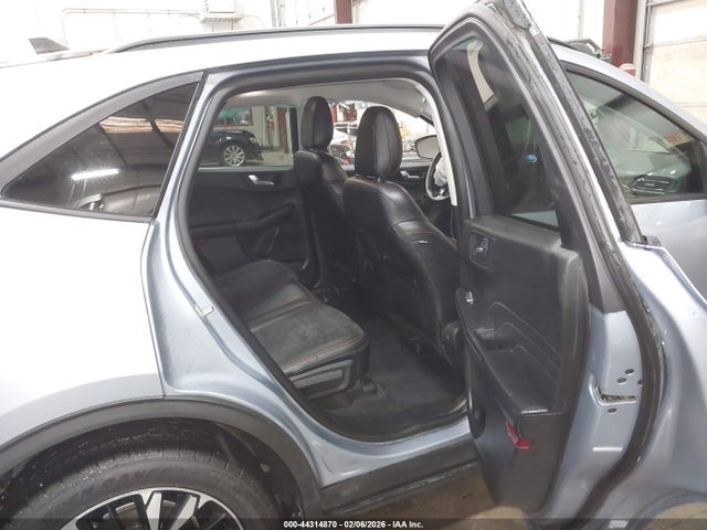 1FMCU9H90NUB60495 Ford ESCAPE SEL