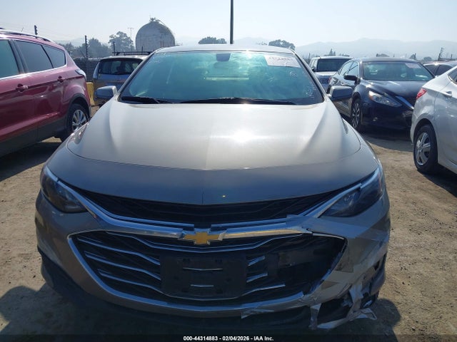 1G1ZD5STXNF136407 Chevrolet Malibu Fwd Lt