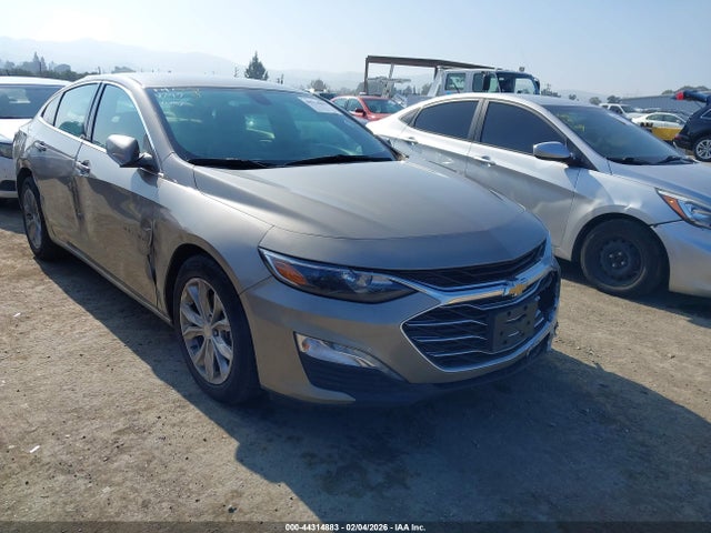 1G1ZD5STXNF136407 Chevrolet Malibu Fwd Lt