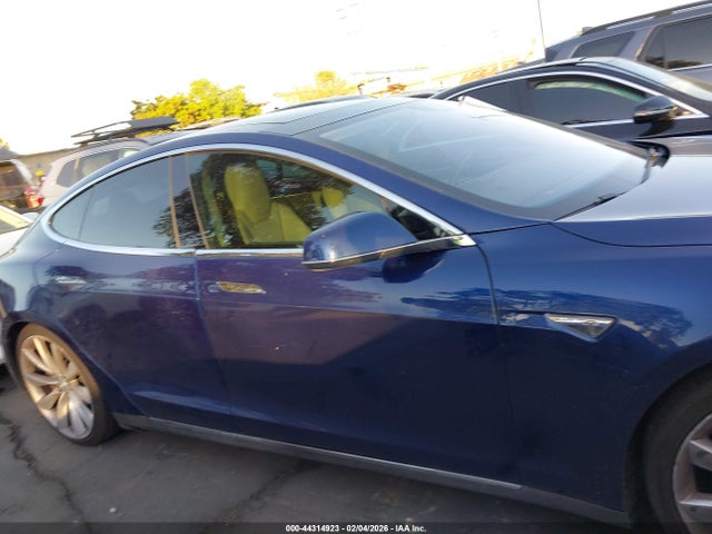 Tesla Model S 60d/70d/75d/85d/90d 2016 5YJSA1E22GF128953 Image 13