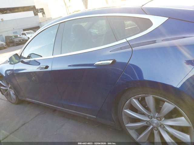 Tesla Model S 60d/70d/75d/85d/90d 2016 5YJSA1E22GF128953 Image 14