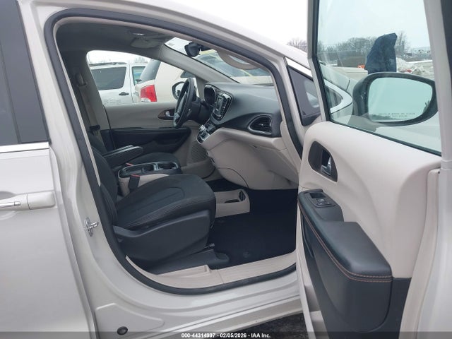 Aukcja sprzedaży 2017 Chrysler Pacifica Touring Plus, vin: 2C4RC1BG5HR771389, numer aukcji: 44314997